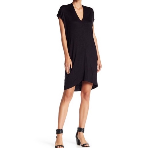 Yumi Kim Dresses & Skirts - Yumi Kim V-Neck Victory Dress